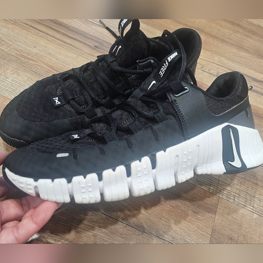 Nike Metcon 5 | Women’s size 9 - Picture 2 of 5